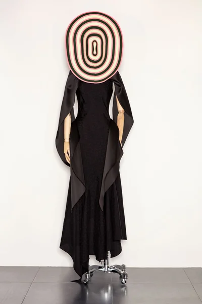 Look 3
